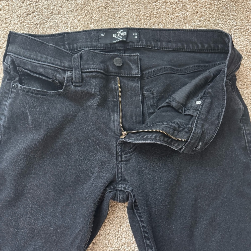 Hollister Black Skinny Jeans Classic Style - Picture 3 of 6